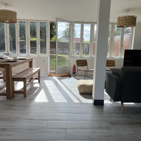 Maison De Campagne Entierement Climatisee Avec Grand Jardin Villa Pressagny-lʼOrgeuilleux Exterior foto